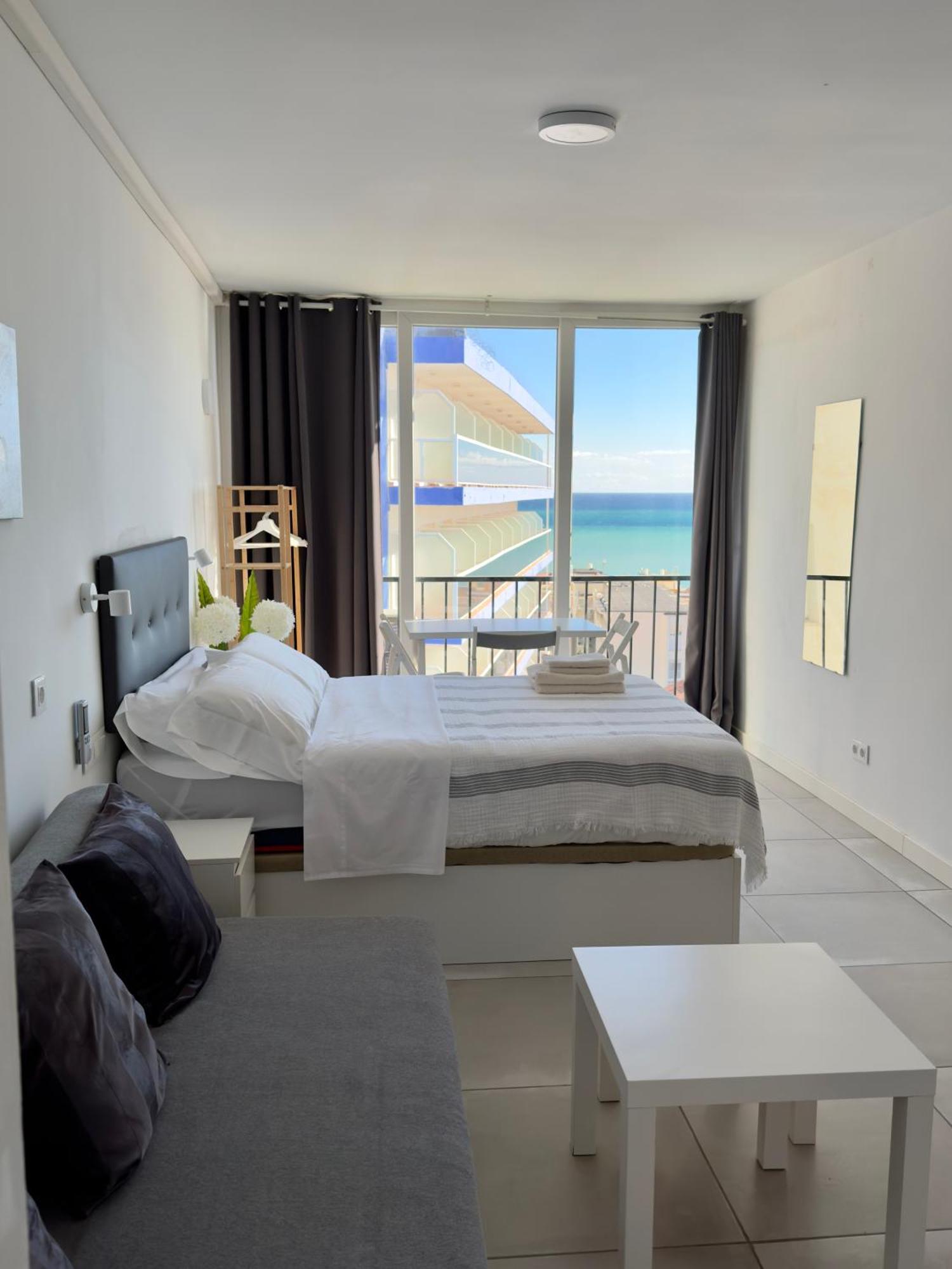 Inviting Studio With Sea View トレモリノス エクステリア 写真